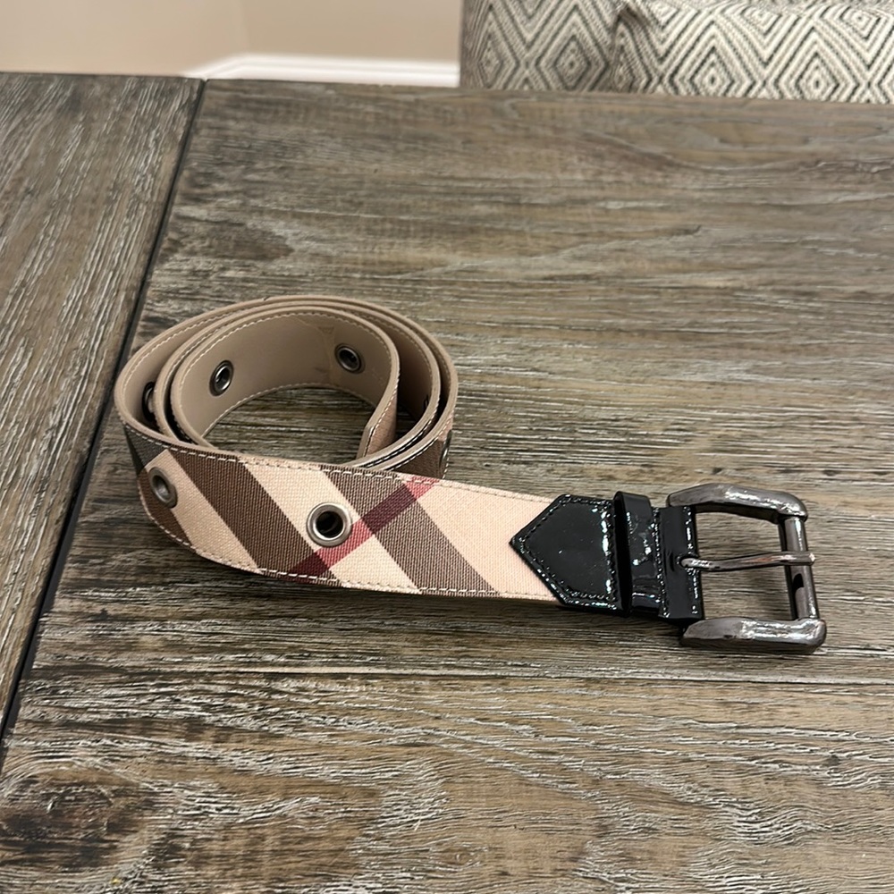 Burberry belt 36/90 Womens